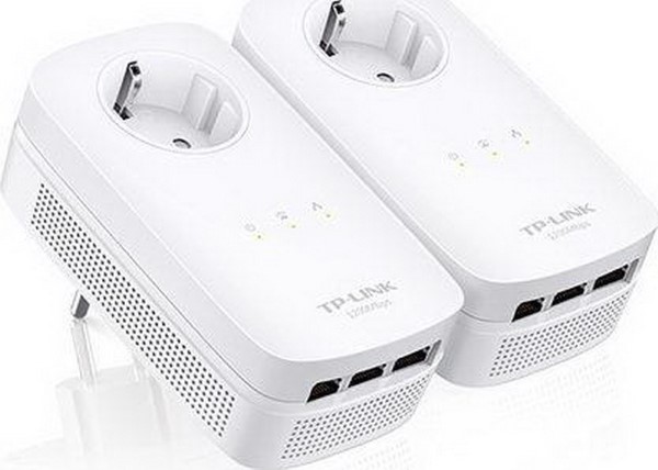 TP-LINK TL-PA8030P KIT AV1200 3-Port Gigabit Passthrough Powerline Starter Kit, 1200Mbps Powerline Datarate